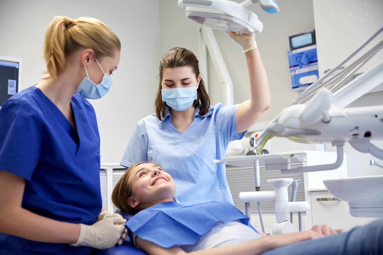 Is Doing a Dental Assisting Course Before Dentistry a Good Idea ...